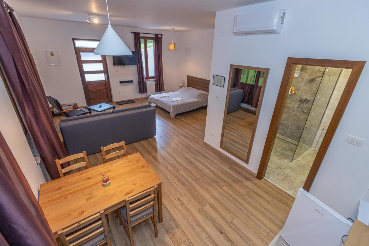 B&B Green Serenity Plitvice Lakes Plitvička Jezera Rum bild
